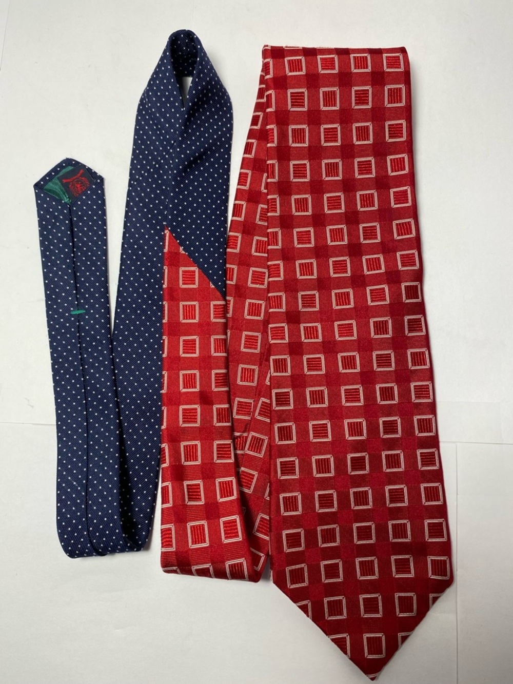 Tommy Hilfiger Mens Silk Tie Red Geometric Square Navy Polka Dot USA Made Luxury